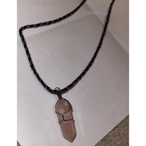 🌸✨Hand Crafted Pink Quartz Necklace - Picture 4 of 5